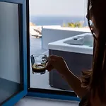 Rafael' S Mediteranian Cave アパートホテル フィロステファニ